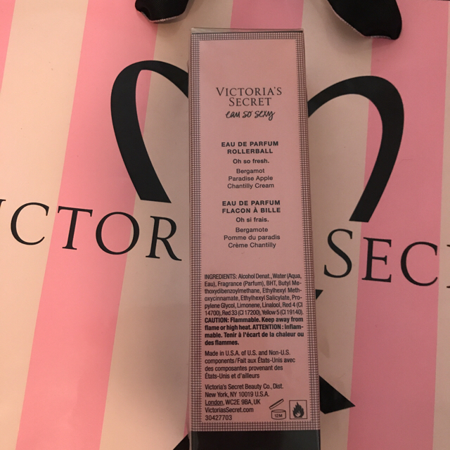 Victoria's Secret(ヴィクトリアズシークレット)のSsize CK パンティ  VS香水 4600円 ❤︎ コスメ/美容のボディケア(ボディローション/ミルク)の商品写真