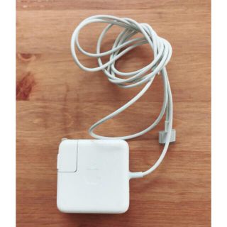 Apple（アップル） MagSafe 電源アダプタ 45W｜MC747J/A｜[通販