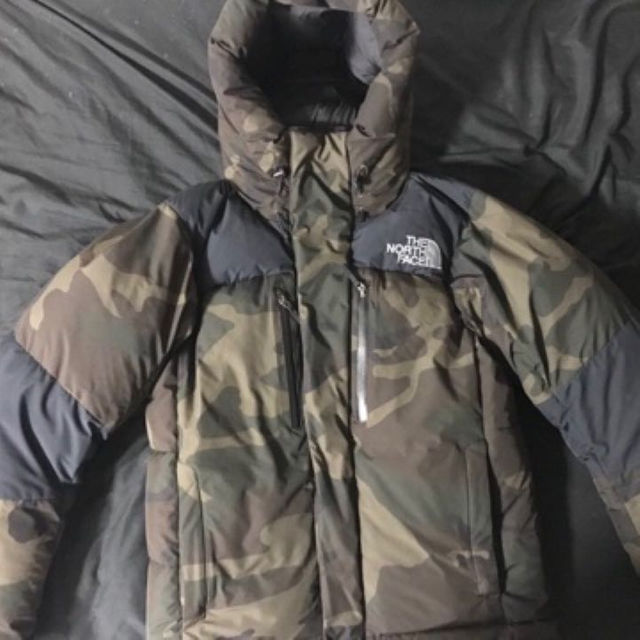 THE NORTH FACE(ザノースフェイス)のthe north face バルトロ 迷彩 メンズのジャケット/アウター(ダウンジャケット)の商品写真