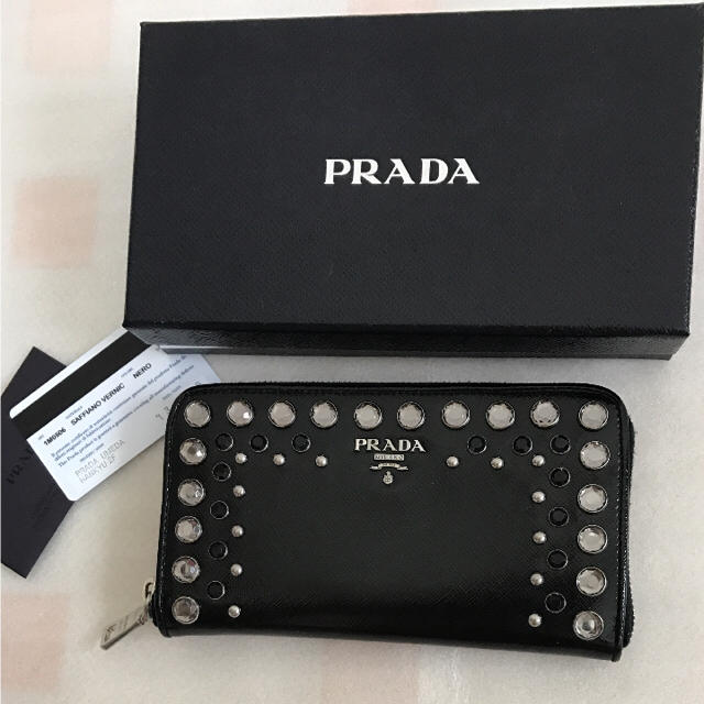 PRADA(プラダ)のプラダ 長財布 レディースのファッション小物(財布)の商品写真