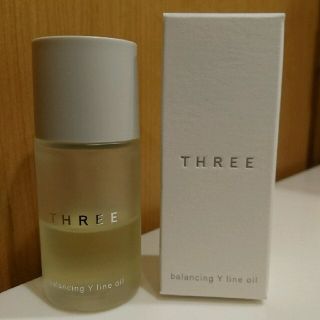 スリー(THREE)のTHREE  Yラインオイル(美容液)