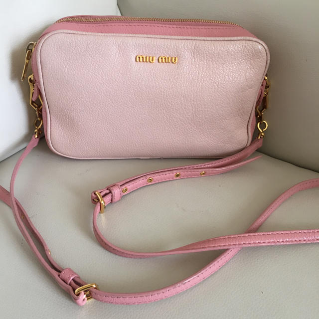 miumiu  ショルダーバッグ