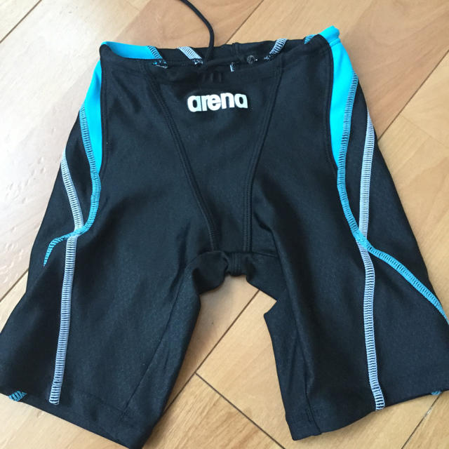 arena(アリーナ)のアリーナ 競泳水着 130 キッズ/ベビー/マタニティのキッズ服女の子用(90cm~)(水着)の商品写真