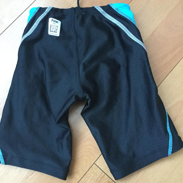 arena(アリーナ)のアリーナ 競泳水着 130 キッズ/ベビー/マタニティのキッズ服女の子用(90cm~)(水着)の商品写真