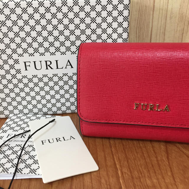 Furla(フルラ)の新作 フルラ 大人気♡ コンパクト 折り財布♡ レッド 赤 RUBY レディースのファッション小物(財布)の商品写真