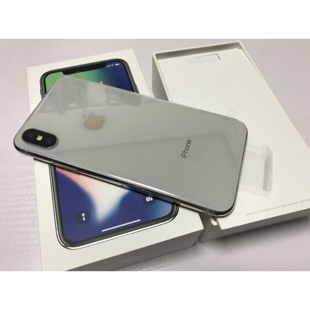 iPhone(アイフォーン)の予約済み商品☆iPhoneX☆256GB スマホ/家電/カメラのスマートフォン/携帯電話(スマートフォン本体)の商品写真