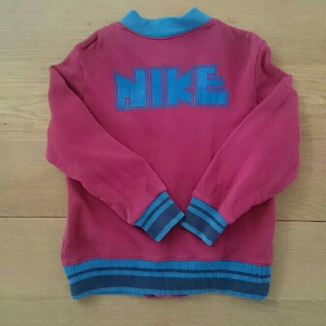 NIKE(ナイキ)のNIKE ブルゾン 赤×青 サイズ120 キッズ/ベビー/マタニティのキッズ服男の子用(90cm~)(ジャケット/上着)の商品写真