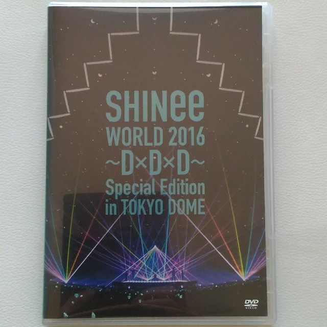 SHINee WORLD 2016 DVD エンタメ/ホビーのDVD/ブルーレイ(ミュージック)の商品写真