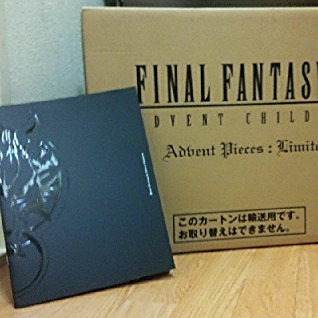 SQUARE ENIX(スクウェアエニックス)の★新品★FF7AC【激レア】限定ボックス＆試写会パンフレット エンタメ/ホビーのゲームソフト/ゲーム機本体(家庭用ゲームソフト)の商品写真