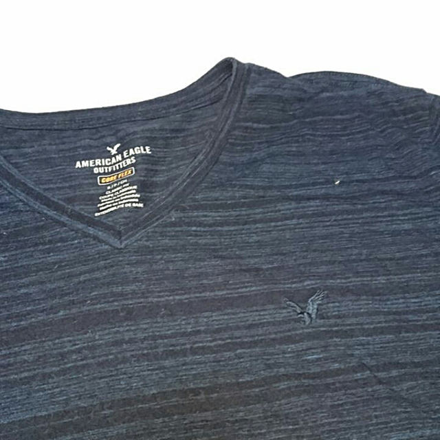 American Eagle(アメリカンイーグル)のアメリカンイーグル Vネック Tシャツ S size メンズのトップス(その他)の商品写真