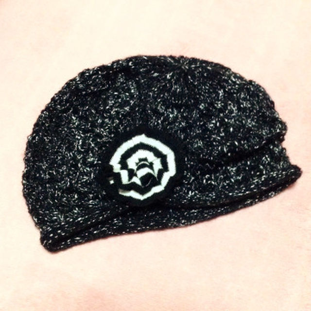 ANNA SUI(アナスイ)のANNA　SUI　アナスイ　ニット帽子　黒×白　未使用　送料込 レディースの帽子(その他)の商品写真
