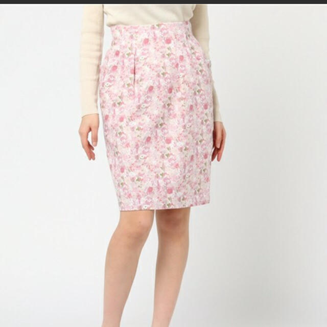 ANAYI(アナイ)の新品 未使用 ✴︎ fredy emue ぼかしフラワー スカート | アナイ レディースのスカート(ひざ丈スカート)の商品写真