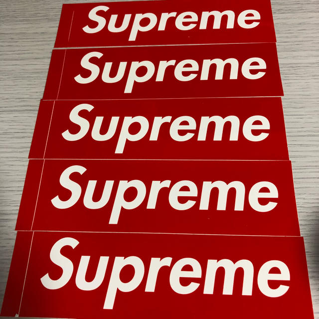 Supreme(シュプリーム)のsupreme シュプリーム  ボックスロゴ 5枚 ステッカー エンタメ/ホビーのコレクション(ノベルティグッズ)の商品写真