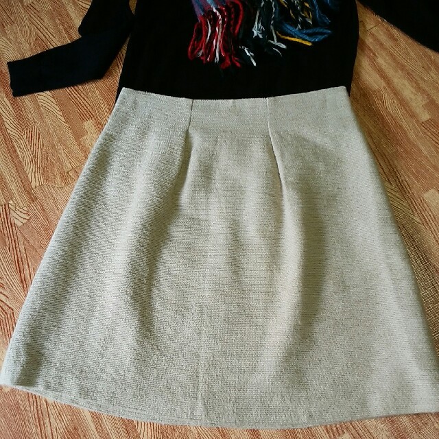 aquagirl(アクアガール)の１月限定お値下げ【美品】ルビーリベット  スカート36 レディースのスカート(ひざ丈スカート)の商品写真