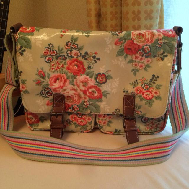 Cath Kidston(キャスキッドソン)のCathKidstonショルダーバッグ レディースのバッグ(ショルダーバッグ)の商品写真