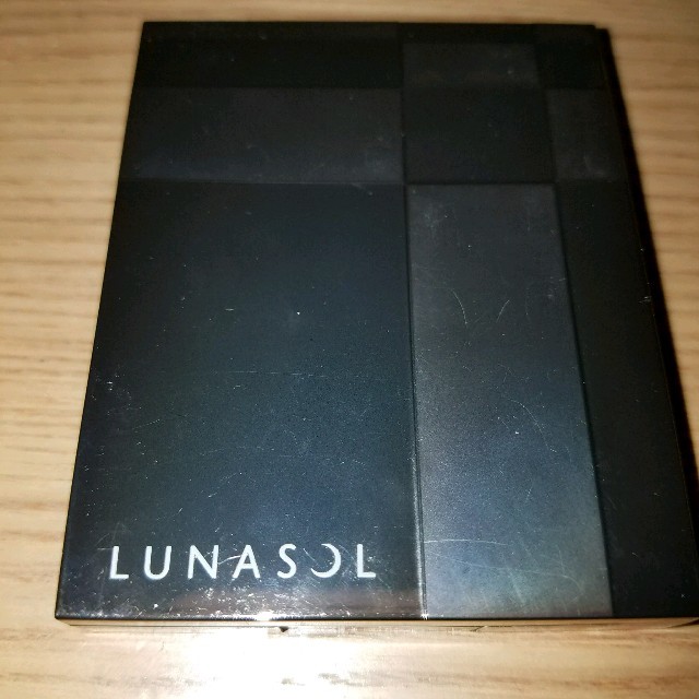 LUNASOL(ルナソル)のルナソル　アイシャドウ コスメ/美容のベースメイク/化粧品(アイシャドウ)の商品写真