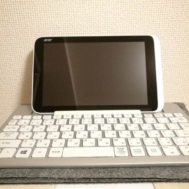 Acer(エイサー)のAcer ICONIA W3-810 BTキーボード付き Office有 スマホ/家電/カメラのPC/タブレット(タブレット)の商品写真