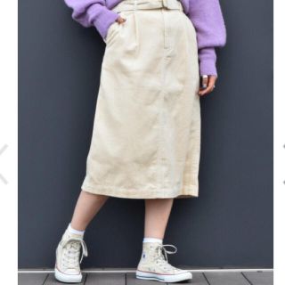 ダブルクローゼット(w closet)のw closet ベルト付きコーデュロイナロースカート(ひざ丈スカート)