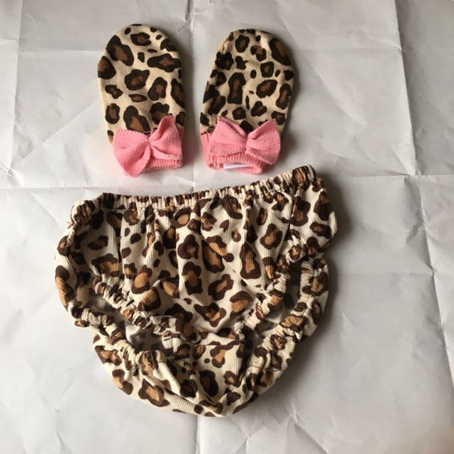 GYMBOREE(ジンボリー)のヒョウ柄ワンピース、パンツ、手袋セット6〜12mos. キッズ/ベビー/マタニティのベビー服(~85cm)(ワンピース)の商品写真