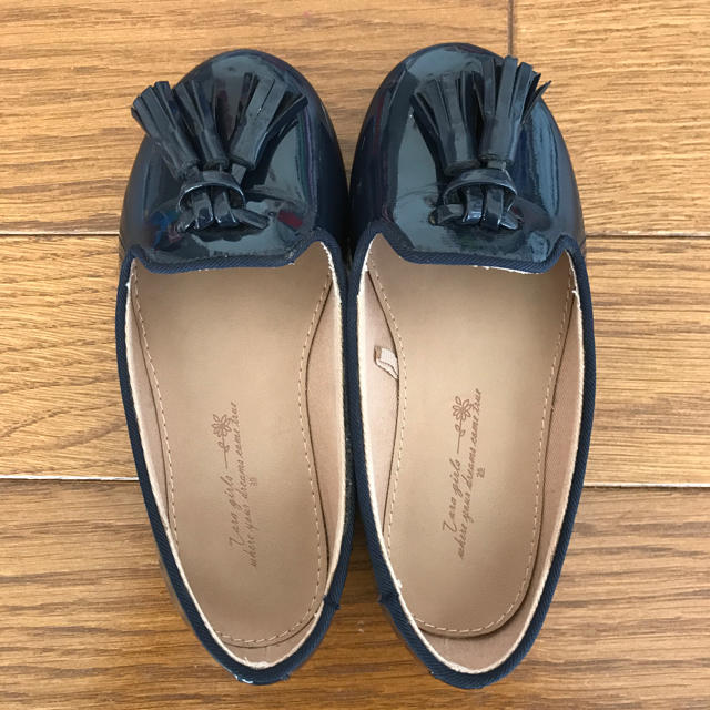 ZARA KIDS(ザラキッズ)のyuki様専用‼︎ZARAキッズ タッセル付きエナメルシューズ 15.5cm キッズ/ベビー/マタニティのキッズ靴/シューズ(15cm~)(フォーマルシューズ)の商品写真