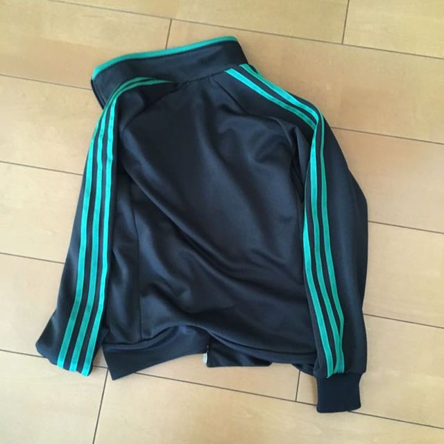 adidas(アディダス)のアディダスジャージ 未使用です。 キッズ/ベビー/マタニティのキッズ服男の子用(90cm~)(その他)の商品写真