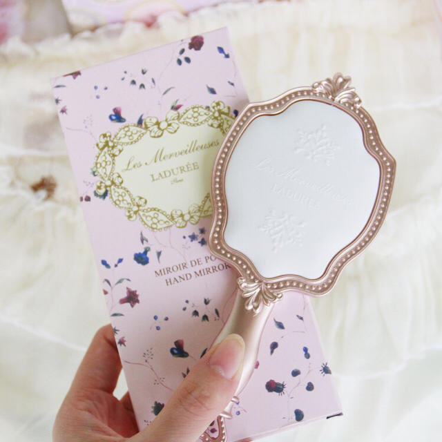 LADUREE(ラデュレ)のLaduree ラデュレ ハンドミラー レディースのファッション小物(ミラー)の商品写真