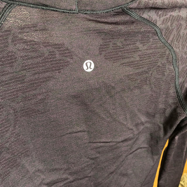 lululemon(ルルレモン)のlululemon swiftly ロングスリーブ スポーツ/アウトドアのトレーニング/エクササイズ(ヨガ)の商品写真