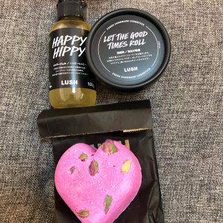 ラッシュ(LUSH)の☆aottoo様専用☆LUSH ラッシュ バスボム  洗顔料 シャワージェル(入浴剤/バスソルト)