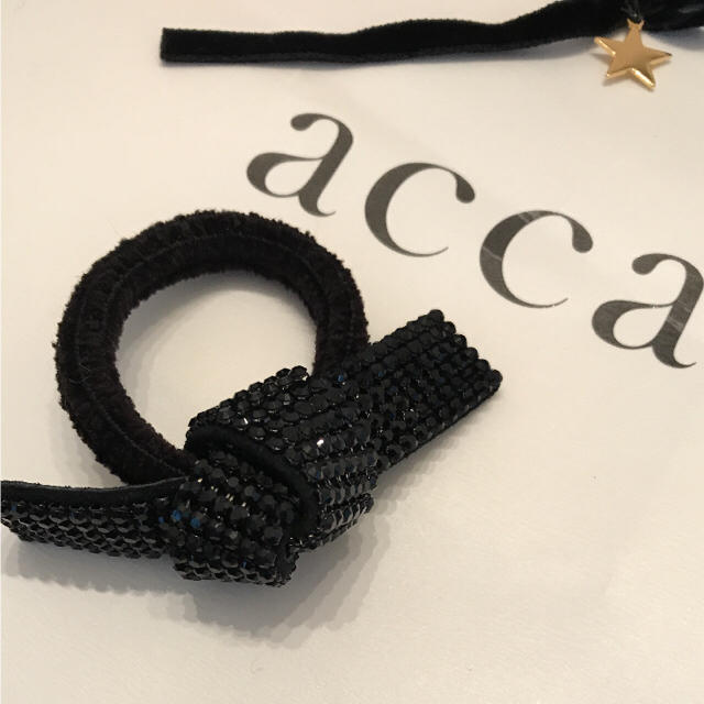 acca(アッカ)のacca リボンゴム ブラック アッカ レディースのヘアアクセサリー(ヘアゴム/シュシュ)の商品写真