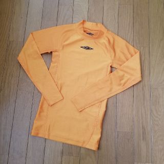 アンブロ(UMBRO)の☆あおば様専用☆150【美品】UMBROスポーツインナー★オレンジ★(ウェア)