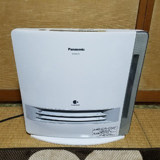 パナソニック(Panasonic)の【値下げしました】ファンヒーター 加湿器 パナソニックDS-FKS1201(ファンヒーター)