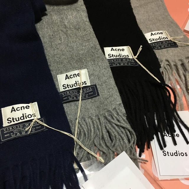 ACNE - 大人気 アクネ マフラー 各色 限定 ストール Acneの通販 by five shop｜アクネならラクマ