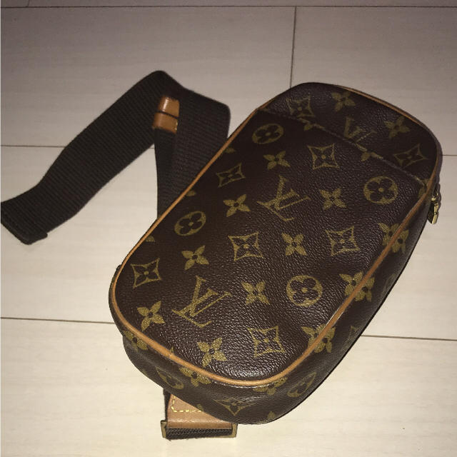 LOUIS VUITTON(ルイヴィトン)のルイ・ヴィトン   ポシェットガンジュ ボディーバッグ メンズのバッグ(ボディーバッグ)の商品写真