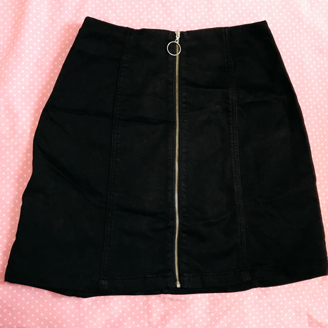 GU(ジーユー)のGU デニムフロントジップミニスカート BK レディースのスカート(ミニスカート)の商品写真