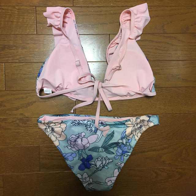 フローラルフリルswimwear レディースの水着/浴衣(水着)の商品写真