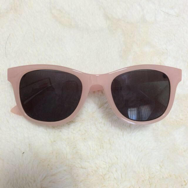 H&M(エイチアンドエム)のRI様専用 サングラス ピンク レディースのファッション小物(サングラス/メガネ)の商品写真