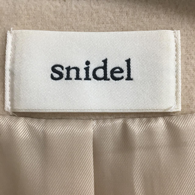 SNIDEL(スナイデル)のsnidel コート レディースのジャケット/アウター(毛皮/ファーコート)の商品写真