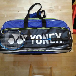 ヨネックス(YONEX)のヨネックス　アストロクス77  4U5 中古美品　トーナメントバッグつき(その他)