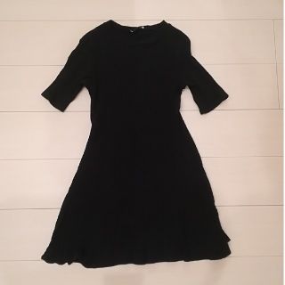 ザラ(ZARA)のzara 半袖　黒ワンピース(ミニワンピース)