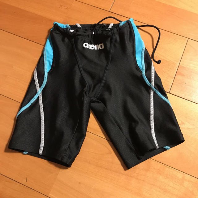 arena(アリーナ)の再販❗️ アリーナ 競泳水着 140 キッズ/ベビー/マタニティのキッズ服男の子用(90cm~)(水着)の商品写真