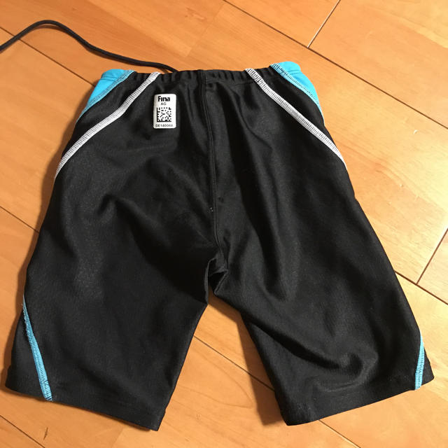 arena(アリーナ)の再販❗️ アリーナ 競泳水着 140 キッズ/ベビー/マタニティのキッズ服男の子用(90cm~)(水着)の商品写真