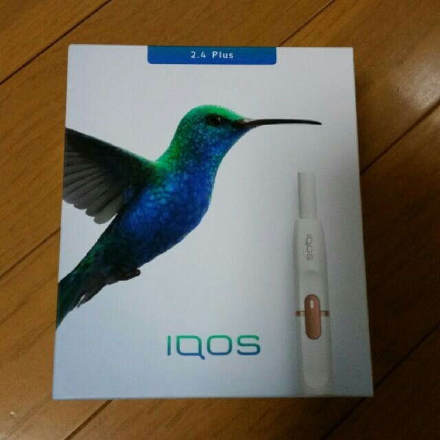 IQOS(アイコス)のアイコス2.4PLUS  キット　ホワイト新品 メンズのファッション小物(タバコグッズ)の商品写真