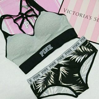 ヴィクトリアズシークレット(Victoria's Secret)の【S/S】Victorias Secret新品スポーツブラセット(ブラ&ショーツセット)