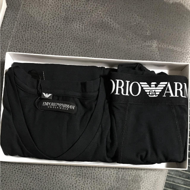 Emporio Armani(エンポリオアルマーニ)のエンポリオアルマーニ Tシャツ&ボクサーパンツ セット メンズのアンダーウェア(その他)の商品写真