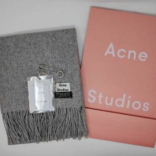 アクネ(ACNE)のAcne studios マフラー ストール ライトグレー(マフラー)