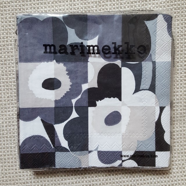 marimekko(マリメッコ)の★新品・未開封★マリメッコ ペーパーナプキン 2セット ① インテリア/住まい/日用品のキッチン/食器(テーブル用品)の商品写真