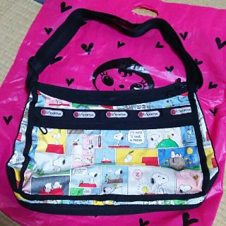 レスポートサック(LeSportsac)の値下交渉OK☆ LeSportsacスヌーピーﾊﾞｯｸﾞ&ﾎﾟｰﾁ２点ｾｯﾄ☆(ショルダーバッグ)