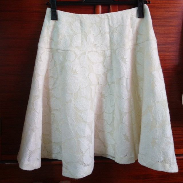 ef-de(エフデ)のef-de *冬*膝丈*白フレアスカート レディースのスカート(ひざ丈スカート)の商品写真