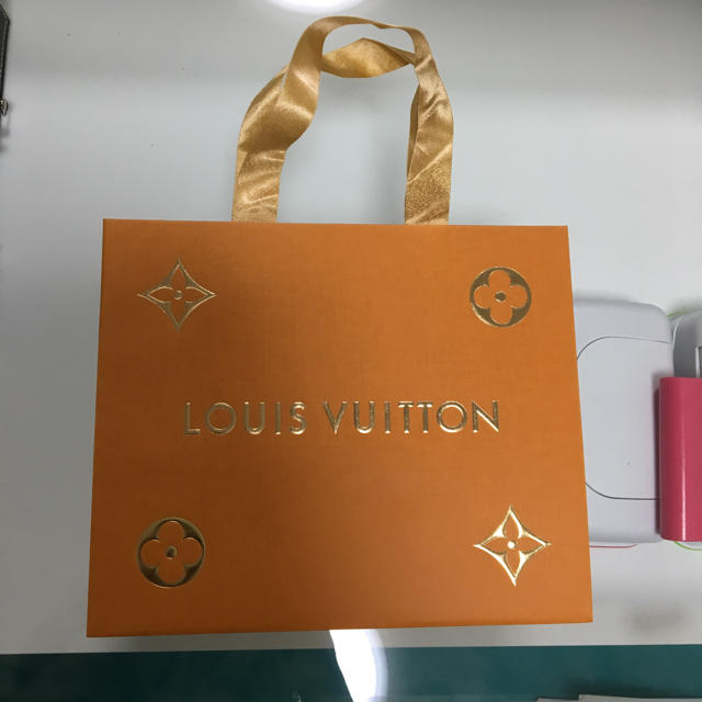 LOUIS VUITTON(ルイヴィトン)のルイヴィトン クリスマス限定ショップ袋 レディースのバッグ(ショップ袋)の商品写真