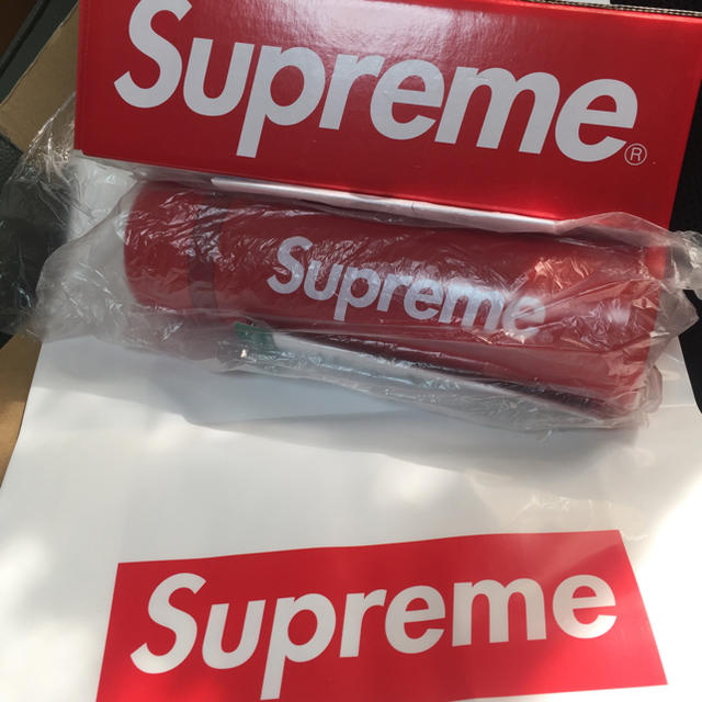 Supreme(シュプリーム)のSupreme 象印 タンブラー 赤 インテリア/住まい/日用品のキッチン/食器(タンブラー)の商品写真